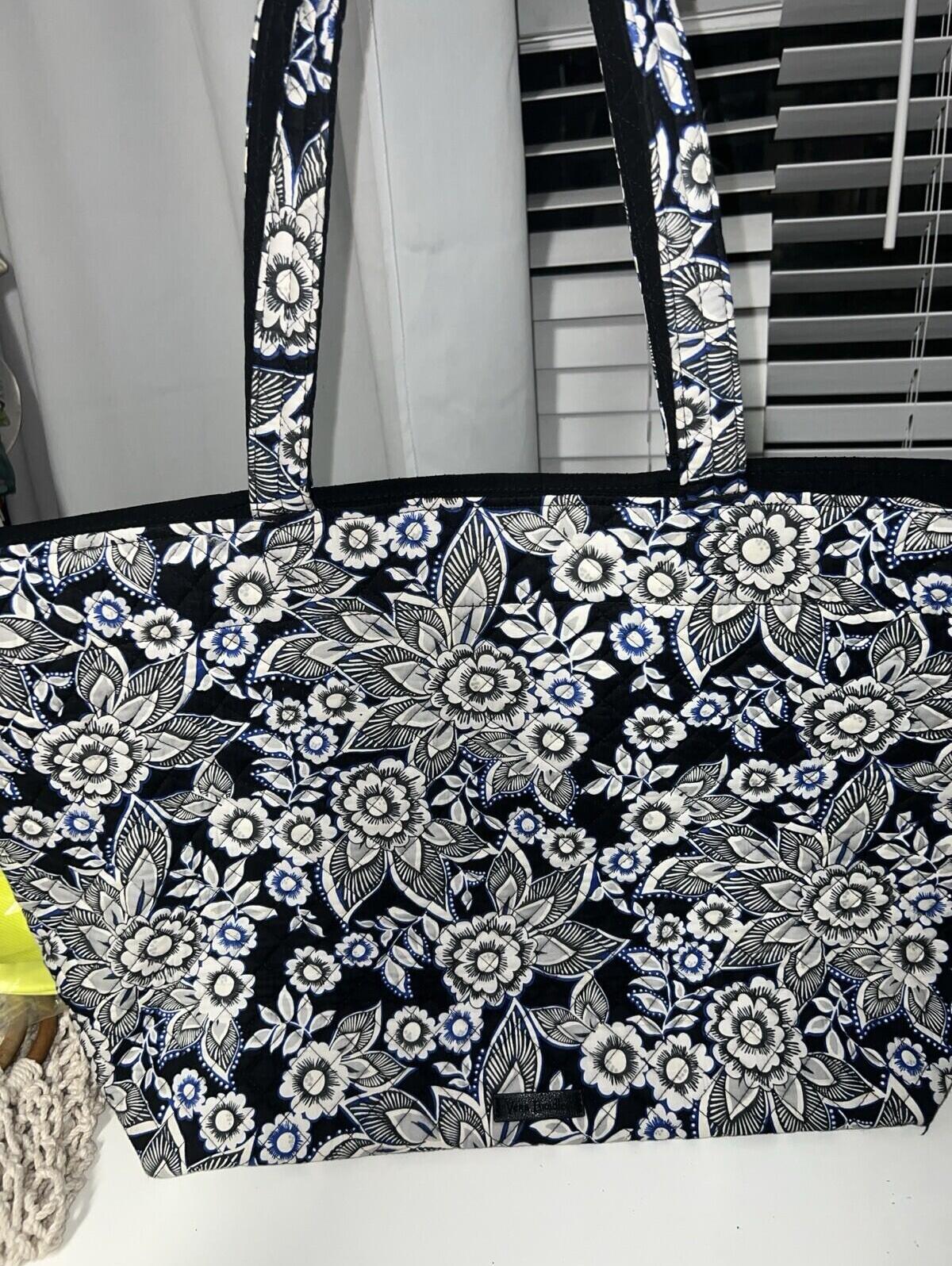 Vera Bradley Iconic Grand Extra-Large Tote, Snow Lotus New With No Tags